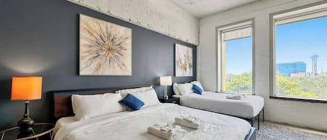 1 slaapkamer, een strijkplank/strijkijzer, wifi, beddengoed