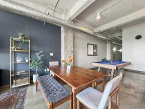 Spielezimmer