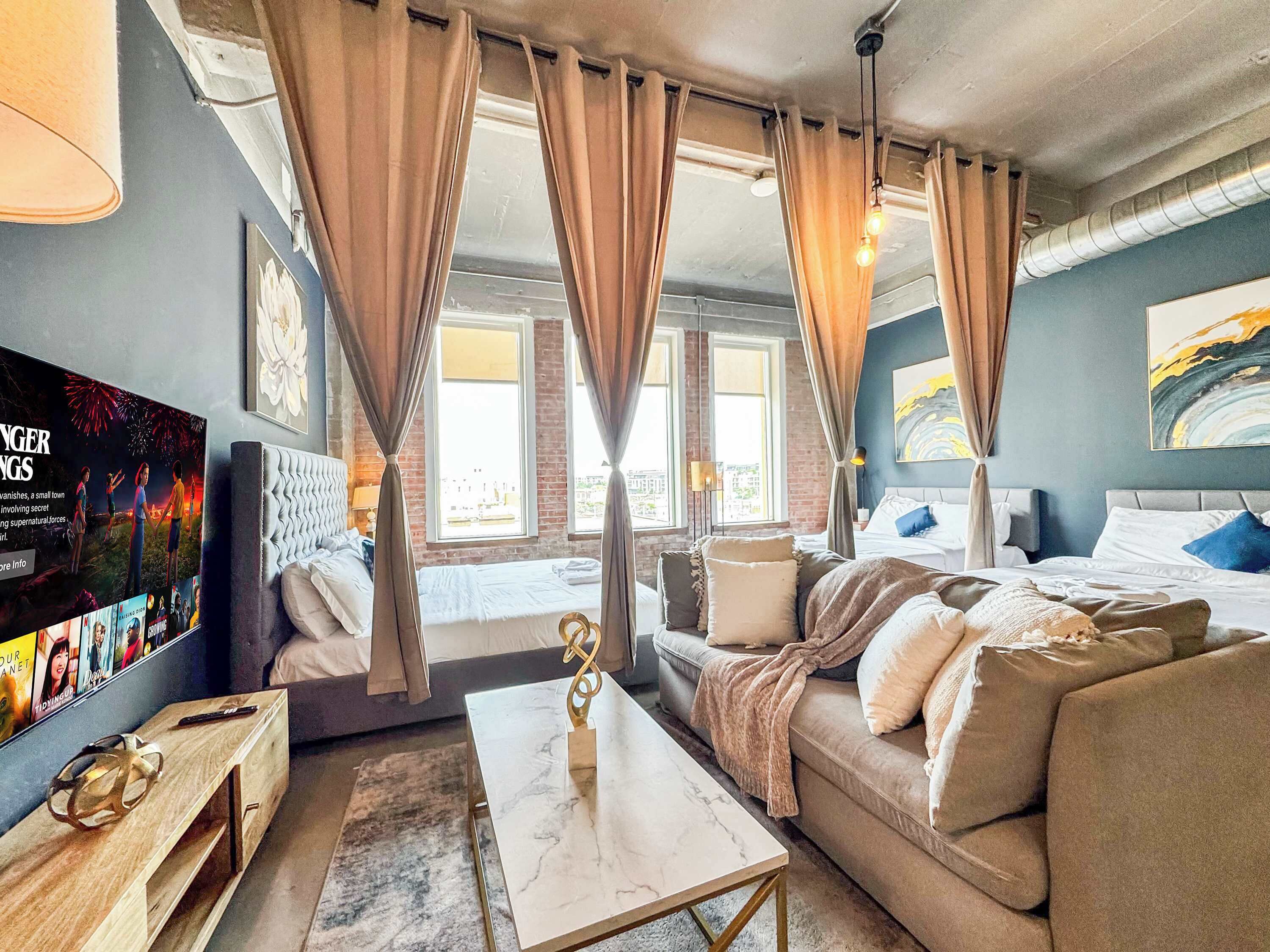 2 bedrooms, iron/ironing board, WiFi, bed sheets