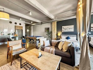 Télévision, espaces bureaux