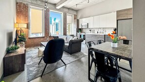 Interior - Posh 2BR Suite | Texas Core | Fits 6 | Vallet Park (Dallas)