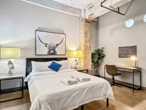 2 bedrooms, iron/ironing board, bed sheets