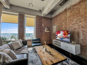 Tv, kontorer