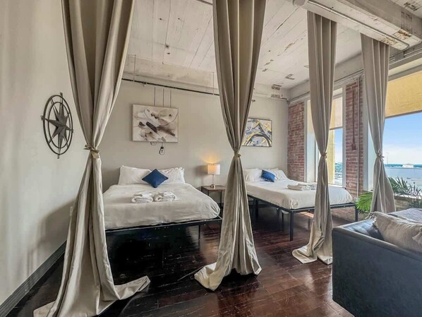 3 slaapkamers, een strijkplank/strijkijzer, wifi, beddengoed