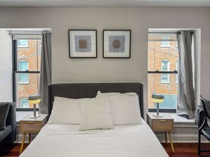 WiFi, bed sheets - Luxury Studio | 2 Beds | Northern Liberties (Philadelphia)