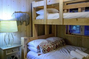 3 bedrooms, WiFi, bed sheets