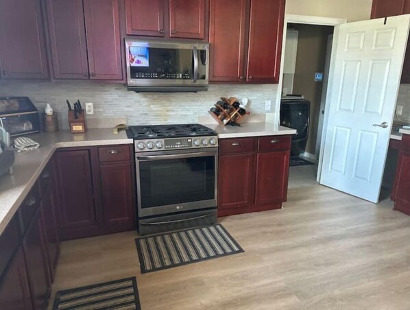 Microwave, oven, stovetop, dishwasher