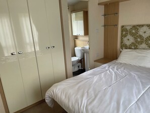 2 Schlafzimmer, Bügeleisen/Bügelbrett, Reisekinderbett