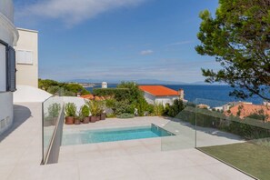 Villa | Pool