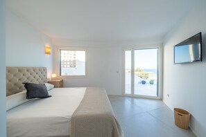 Villa | 4 bedrooms, iron/ironing board - Villa in L'escala With Pool Near Beaches (L'Escala)