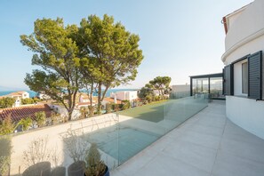 Villa | Pool | Indoor pool, outdoor pool - Villa in L'escala With Pool Near Beaches (L'Escala)