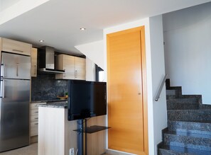 Apartment | Private kitchen - Apartment in L'escala Near Beaches & Empuries (L'Escala)