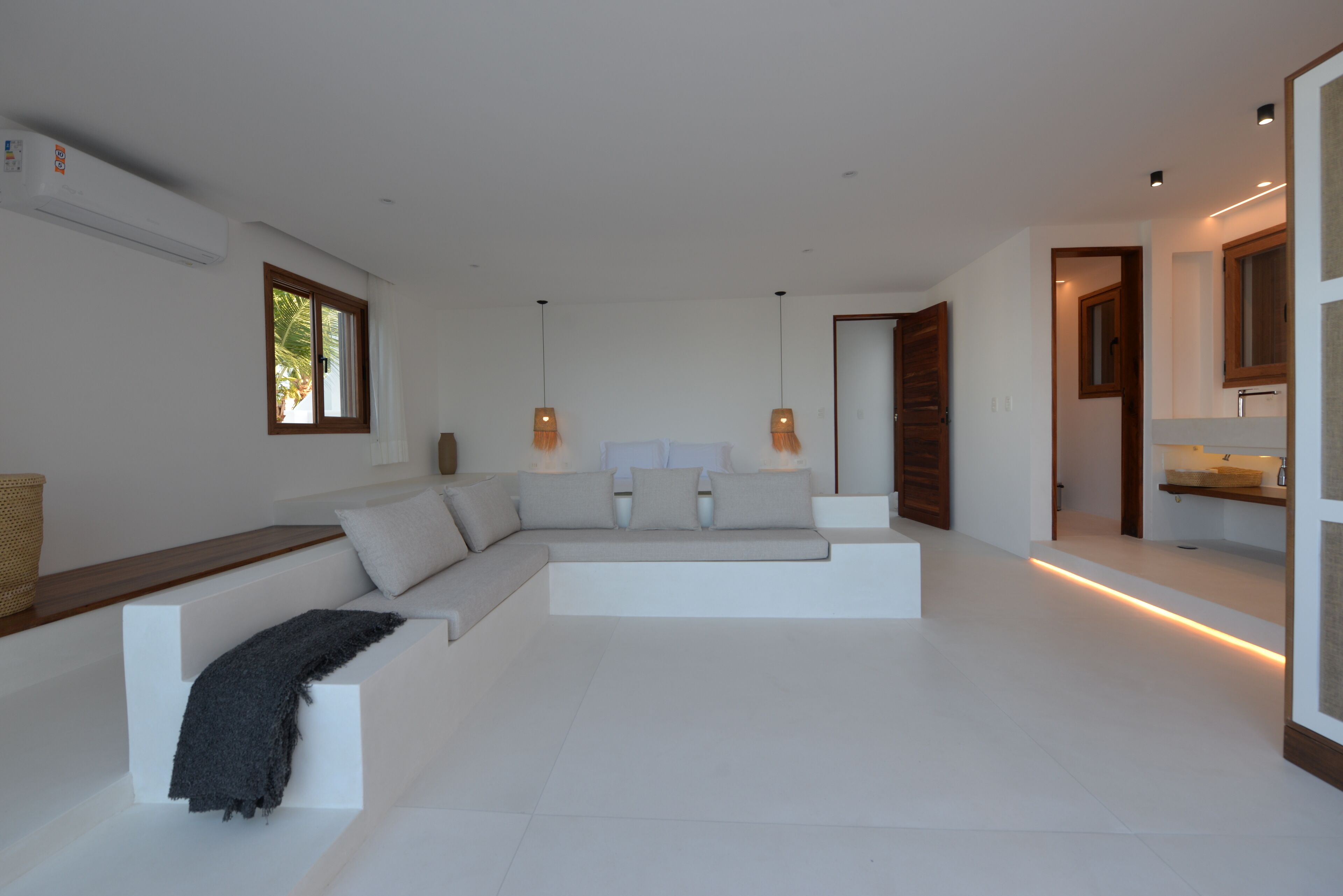 Villa | Egyptian cotton sheets, premium bedding, pillowtop beds, in-room safe