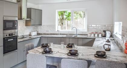 Perfect for families and couples alike, a short walk to the lovely sandy beach.