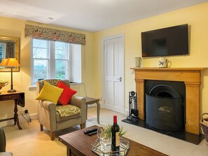 Fireplace - 1 bedroom accommodation in Kettins, near Coupar Angus (Kettins, near Coupar Angus)