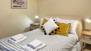 1 bedroom, free WiFi, bed sheets