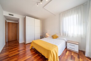 Apartment | 2 bedrooms, iron/ironing board - Apartment in L'escala by Riells Beach (L'Escala)