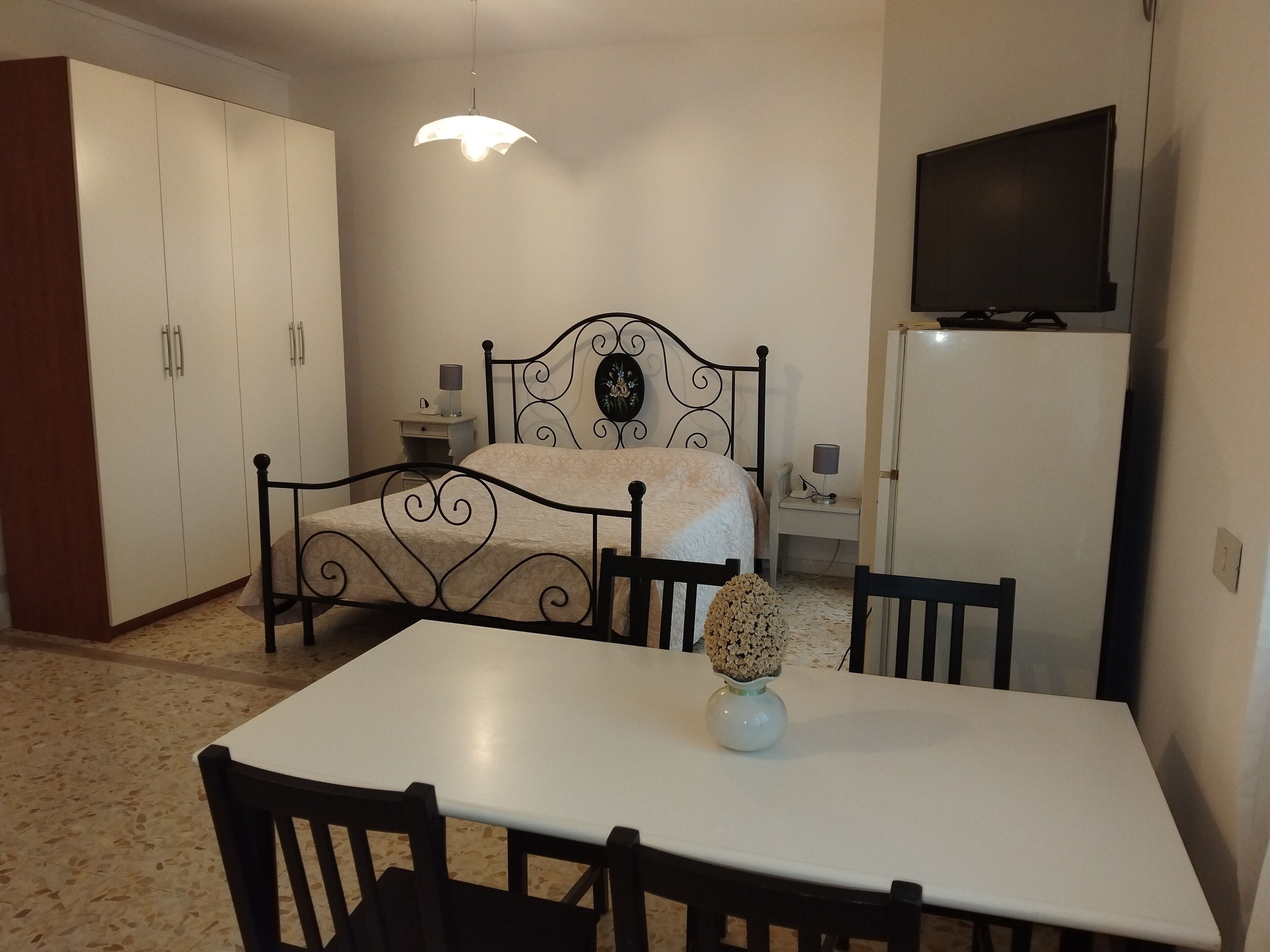 2 slaapkamers, een strijkplank/strijkijzer, wifi, beddengoed