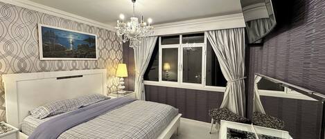 3 bedrooms, laptop workspace, iron/ironing board, free WiFi