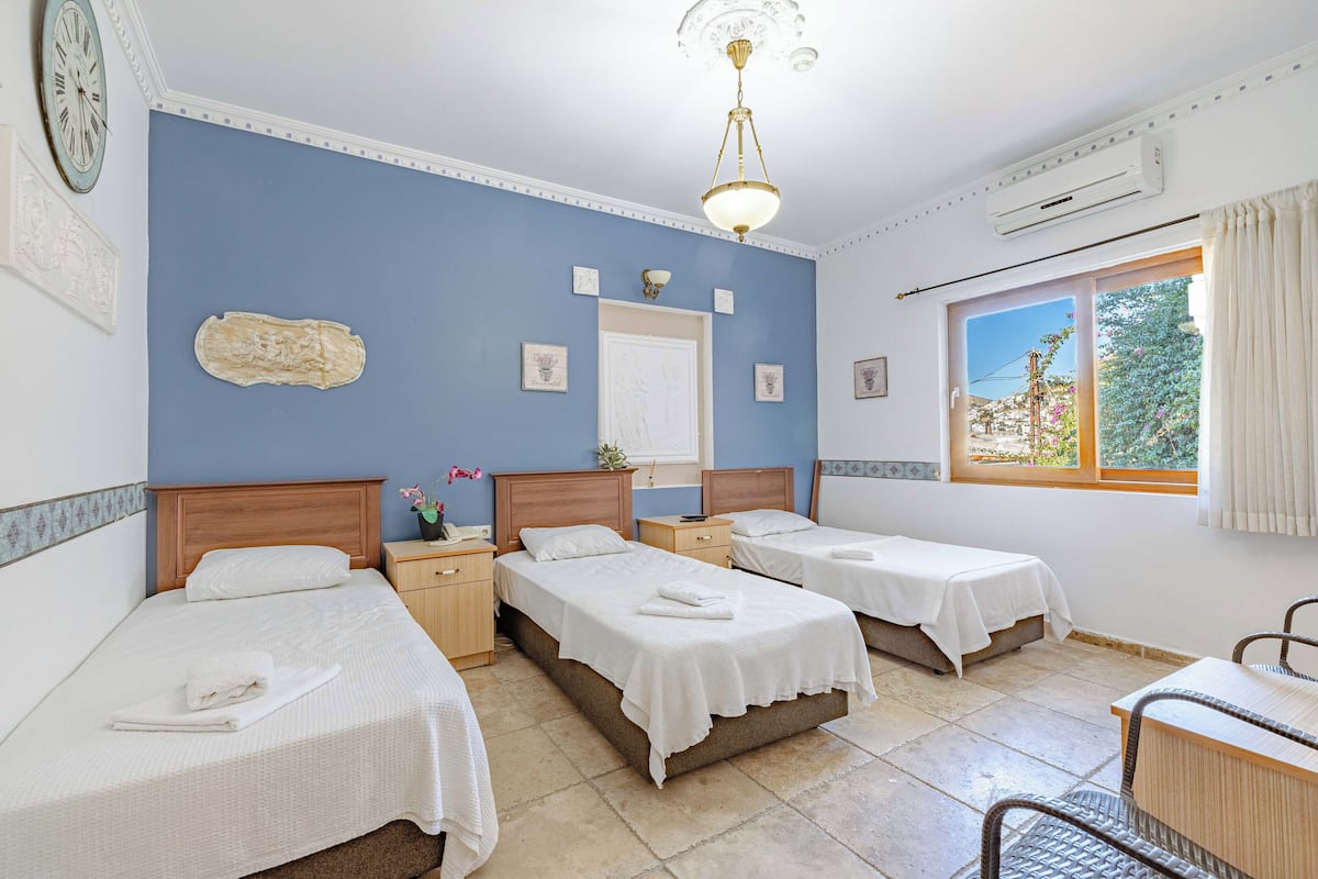 Design trippelrum - icke-rökare | Strykjärn/strykbräda, gratis wi-fi och sängkläder