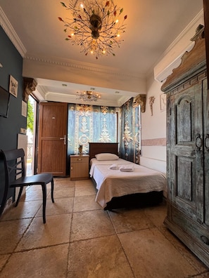 1 bedroom, free WiFi, bed sheets