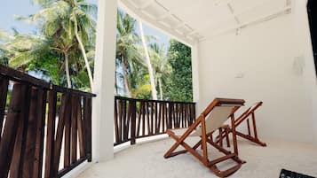 Deluxe Double Room, Sea View | In-room safe, iron/ironing board, free WiFi, bed sheets