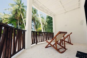 Deluxe Double Room, Sea View | In-room safe, iron/ironing board, free WiFi, bed sheets