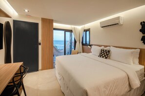 Premium Suite, Sea View | 1 bilik tidur, peti besi dalam bilik, langsir/tirai gelap terus 