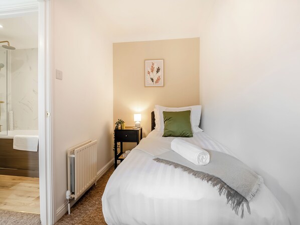 2 bedrooms, free WiFi, bed sheets