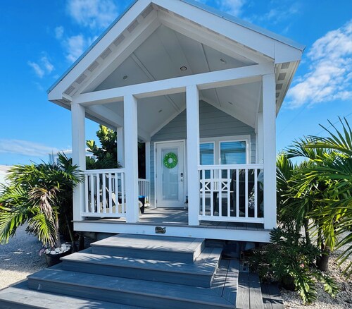 Charming Tiny Home in Key Largo - Your Private Tropical Oasis Awaits