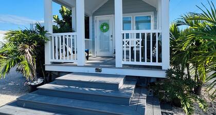 Charming Tiny Home in Key Largo - Your Private Tropical Oasis Awaits