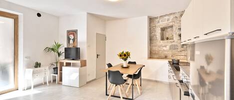 Refrigerador, horno, parrilla de estufa y lavavajillas