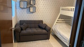2 bedrooms, free WiFi