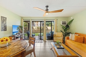 TV - Charming Tropical Kihei Gardens 2-Bed Suite (Kihei)