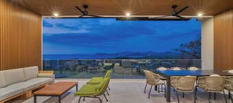 Dream vacation on the best beach resort in Costa Rica, just a click away.
