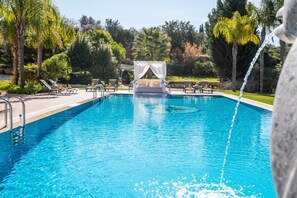 Villa | Pool | Indoor pool, outdoor pool - Villa Gamboa for 14 People (Albufeira)