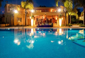 Villa | Exterior - Villa Gamboa for 14 People (Albufeira)