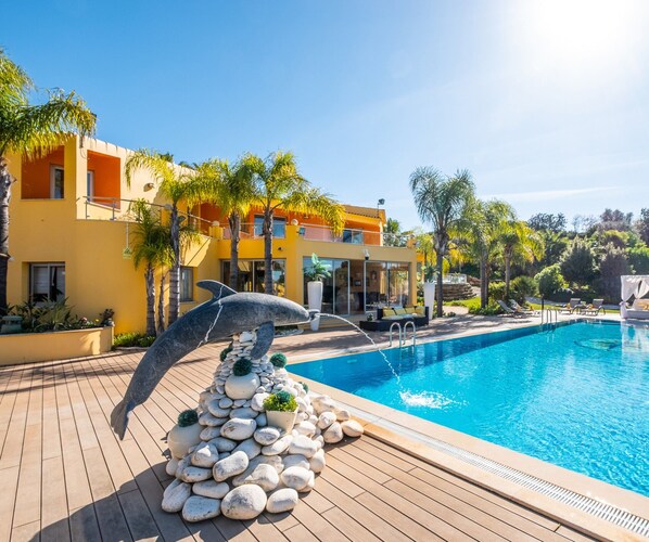 Villa | Exterior - Villa Gamboa for 14 People (Albufeira)