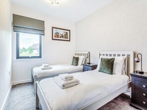 3 bedrooms, free WiFi, bed sheets