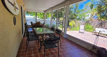 Charming 2-bedroom house with a short walk to historic downtown St. Augustine.