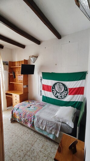 2 bedrooms, in-room safe, desk, iron/ironing board