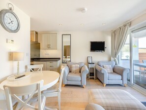 TV - 2 bedroom accommodation in Brixham (Brixham)