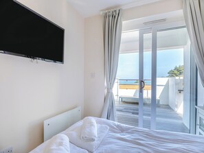 2 bedrooms, free WiFi, bed sheets