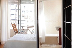 1 quarto, ferros/tábuas de passar roupa, Wi-Fi, roupa de cama