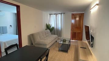 2 dormitorios, tabla de planchar con plancha, wifi y ropa de cama