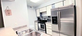 Charming 1-bedroom apartment with WiFi, AC in delightful Dallas