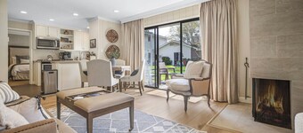 Stylish Cottage w/ Kitchen + Pool Access