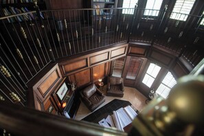 Interior - 4-bedroom villa in charming Pocola with AC, WiFi. Relax and unwind (Pocola)