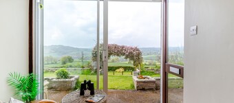 3 bedroom accommodation in Membury