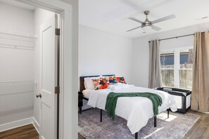 3 chambres, bureau, lit parapluie, Wi-Fi gratuit